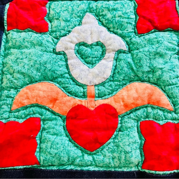Vintage Handmade Quilt – 55” x 65” – Folk Art Appliqué Hearts & Tulips – Denim - Picture 5 of 15